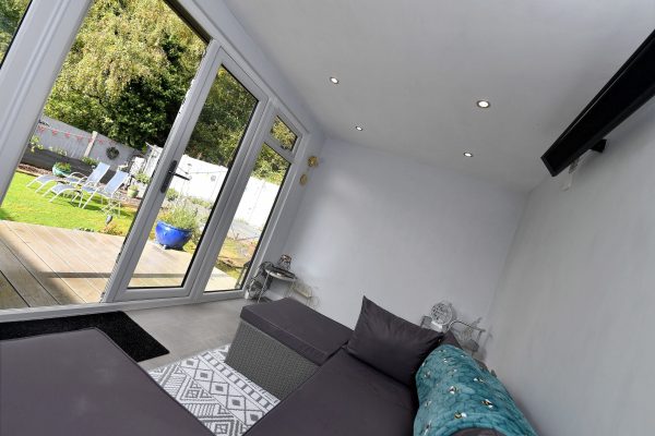 29 Kings Drive.. Pro Images.